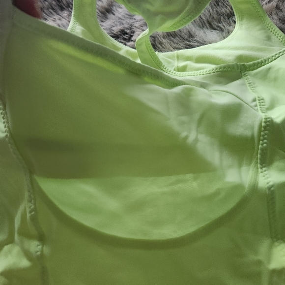 Lululemon yellow neon top size 6 - Picture 4 of 6